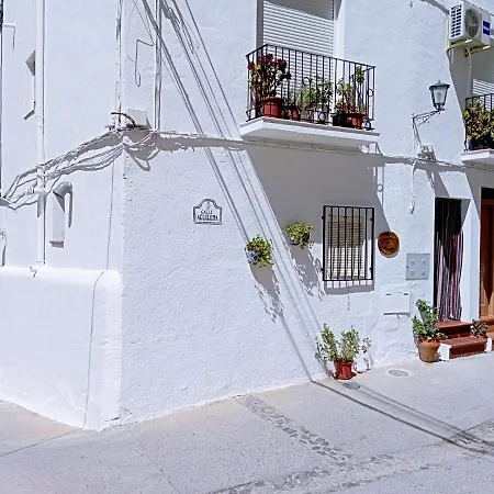 El Almendro De Maruja *