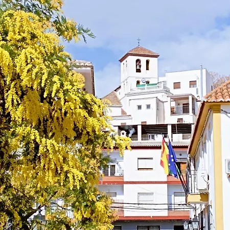 El Almendro De Maruja